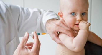 La cattiva informazione sui vaccini: 4 genitori su 10 consultano il web prima di vaccinare i propri figli